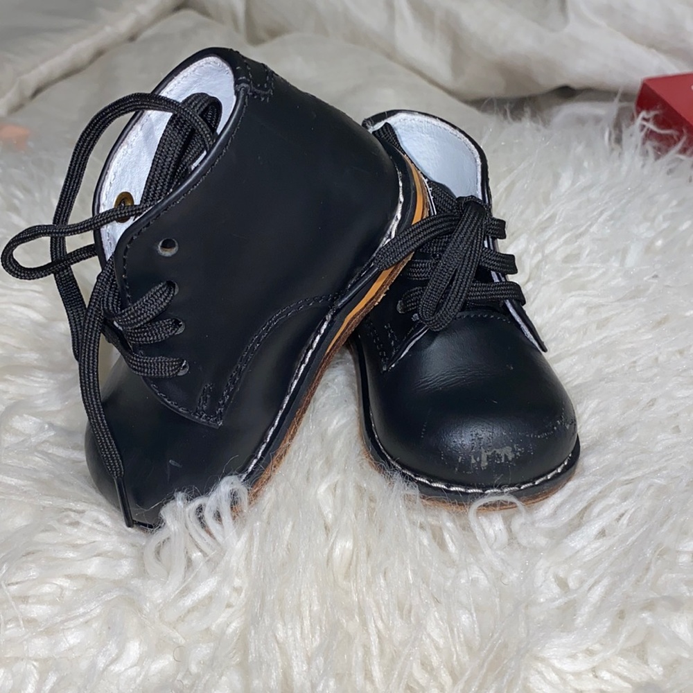 Baby walking shoes